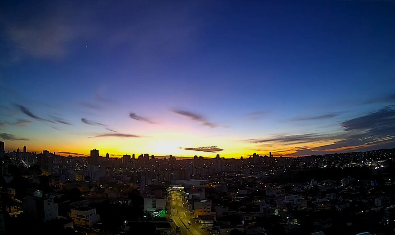 Lindo amanhecer na cidade de Chapecó/SC. Veja o vídeo exclusivo